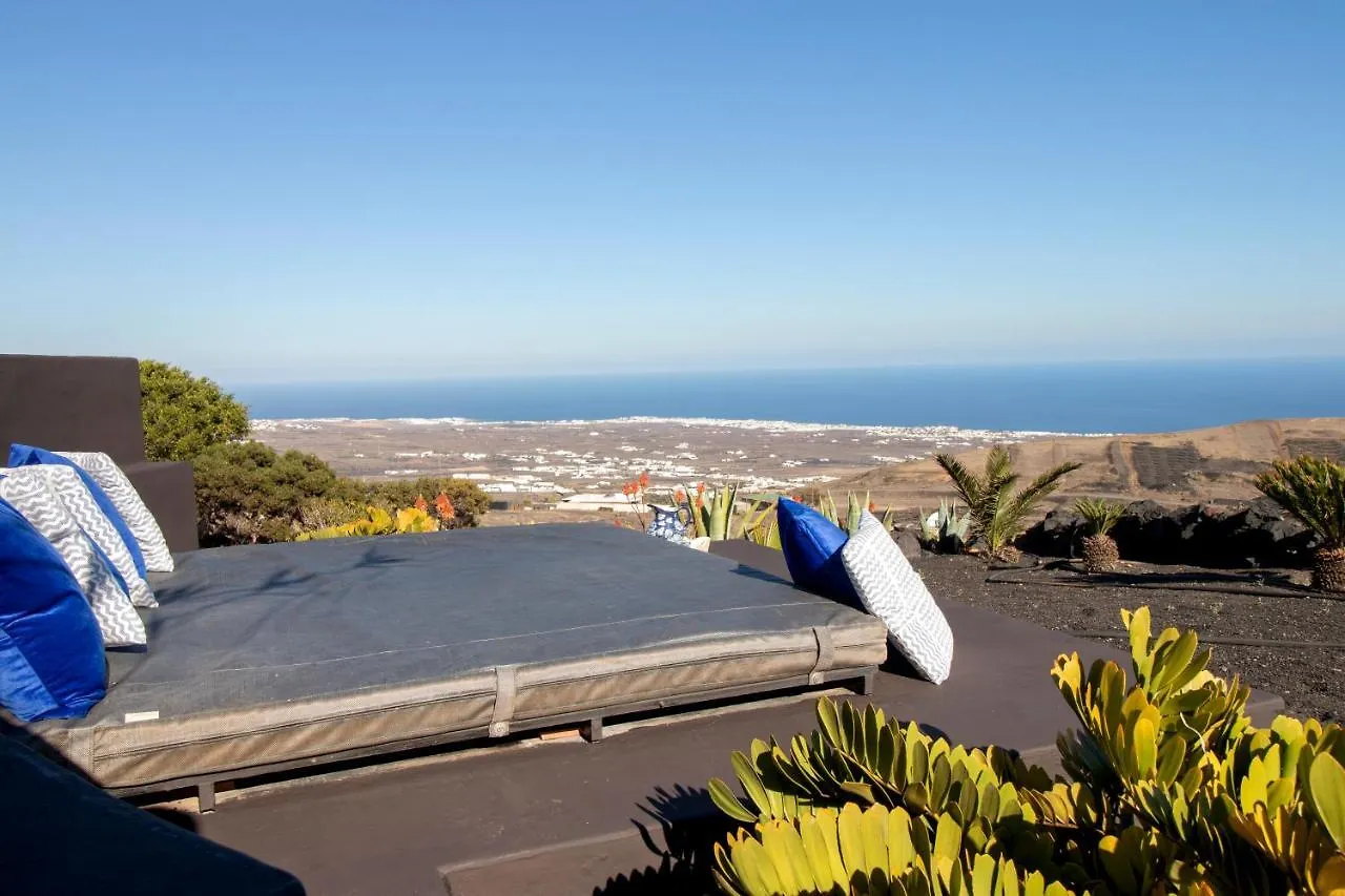 Nirvana Lanzarote La Asomada  度假居